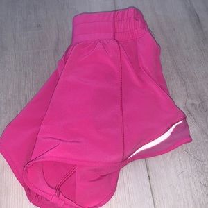 Lululemon hotty hot shorts sonic pink size 0 4”